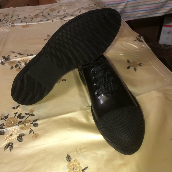 Authentic luxury Prada lace up shoes rubber cap black New - Picture 4 of 13